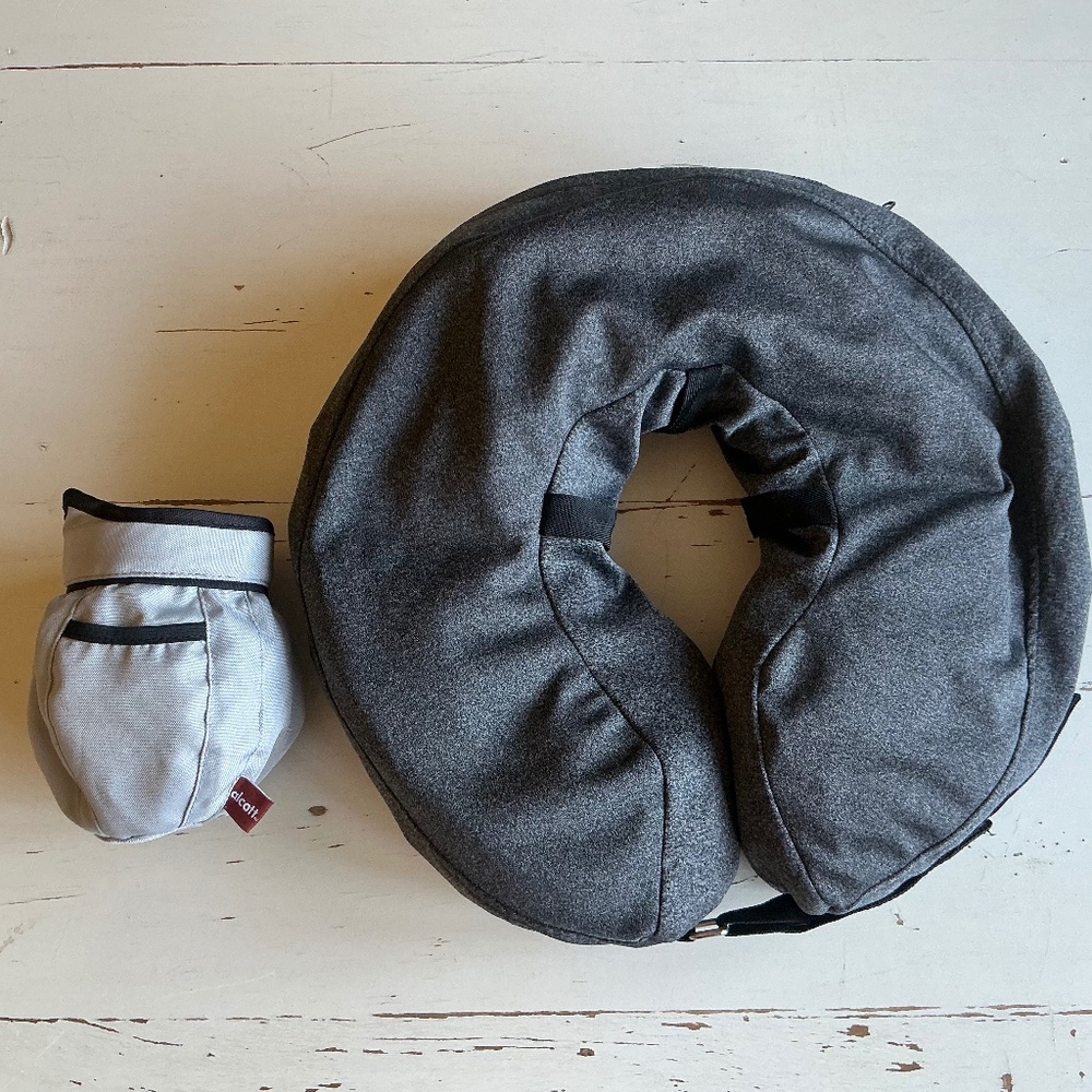 Midog inflatable adjustable neck collar + Alcott ball & treat bag